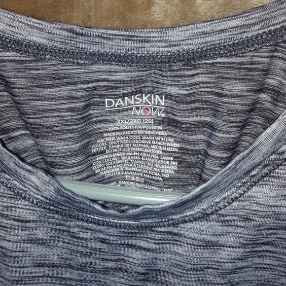 Work out top - Picture 2 of 3